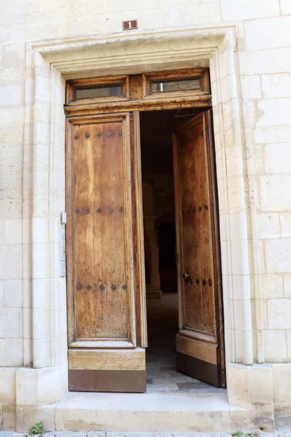 Uzes, Au Coeur Du Centre Medieval La Boussole D'Uzes, Appartement De Caractere Du XVII -Eme Siecle Exterior foto